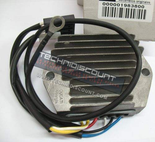 Regulateur tension 12V DUCATI HATZ 2G40 1D41 1D50 1D81 1D90 1B20 1B27 1B30 HATZ 01983800 / DUCATI 34365004 HATZ 000001983800