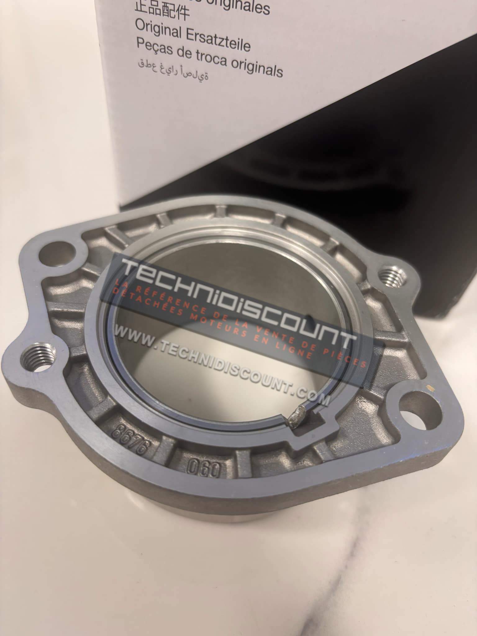 Support coté distributiion LOMBARDINI KOHLER 8675325