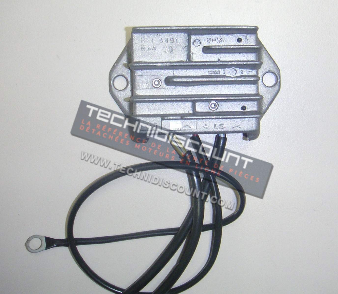 Regulateur 12V 30A HATZ 1D30 1D41 1D50 1D60 1D80 1D90 HATZ 02312500 ex 01248123 - SAPRISA 4491