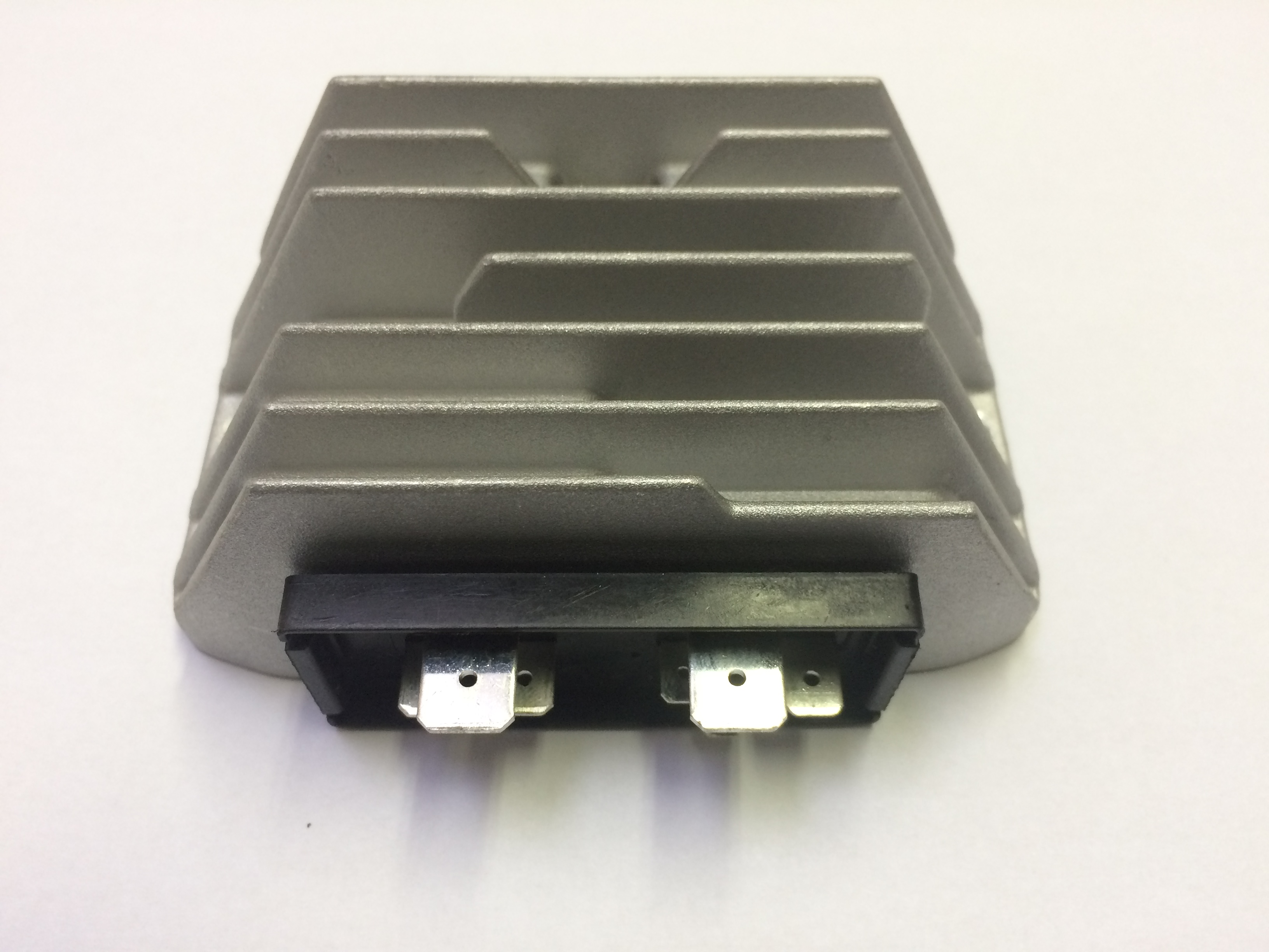 Lombardini Régulateur De tensione12V/30A Lgw 6LD Im Lombardini Ruggerini Ry 